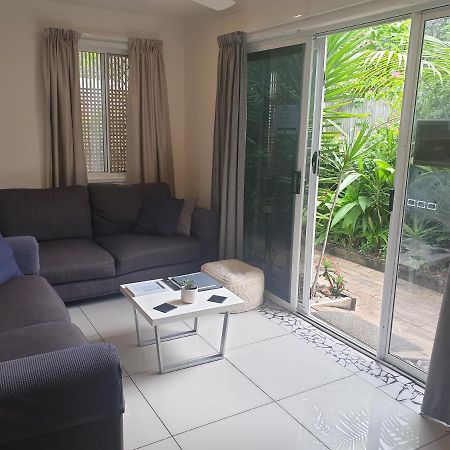 Pet Friendly & Spacious Two Bedroom Guest Unit Caloundra Zewnętrze zdjęcie